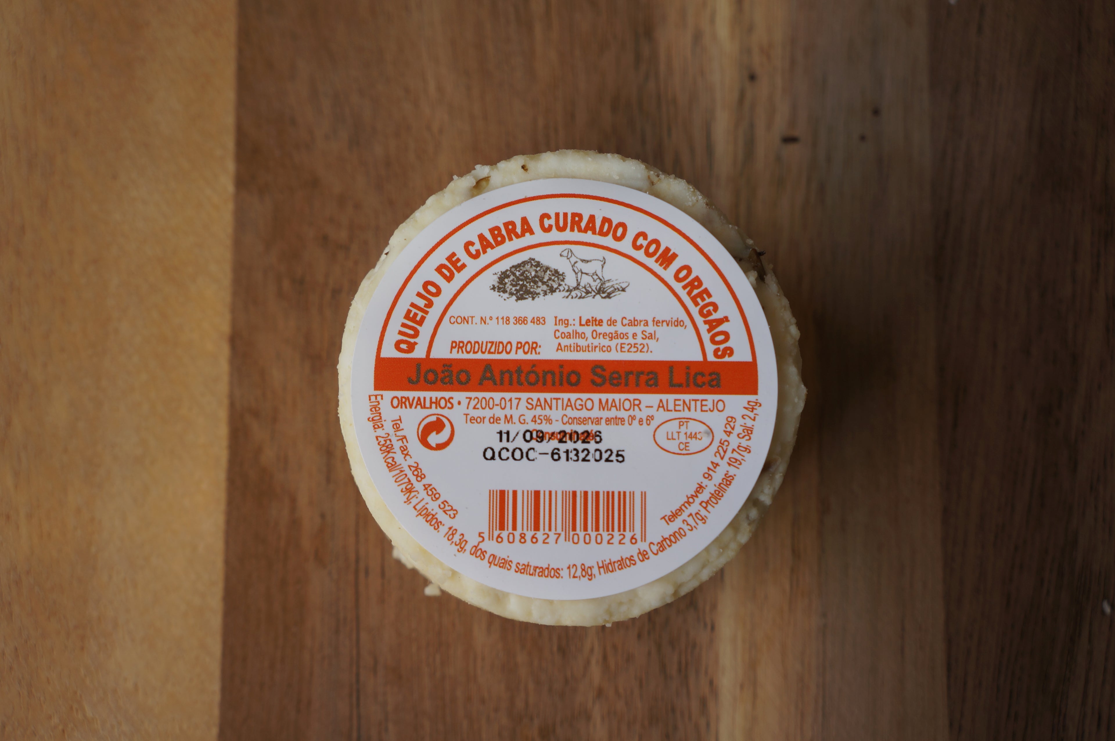 Queijo de Cabra Curado com Oregãos
