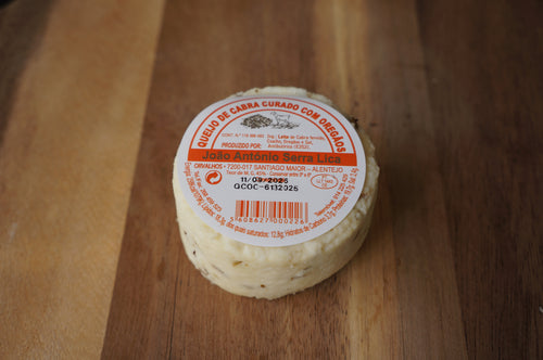 Queijo de Cabra Curado com Oregãos