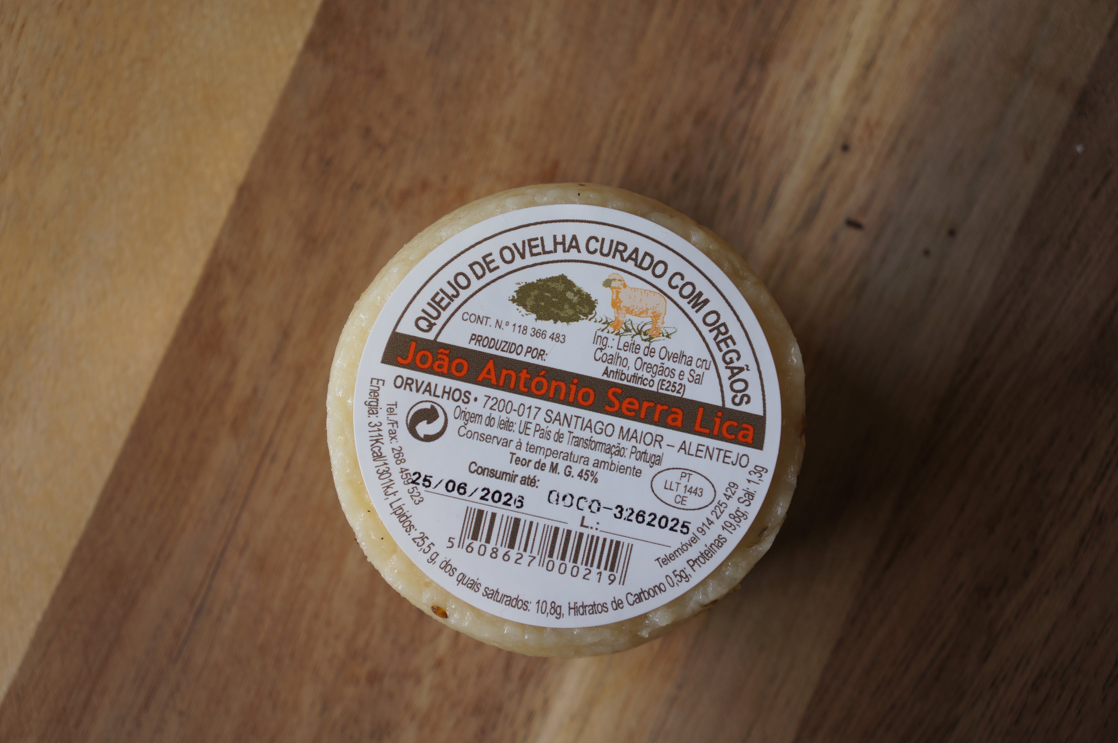 Queijo de Ovelha Curado com Oregãos
